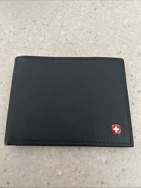 Swiss gear wallet  Black Leather